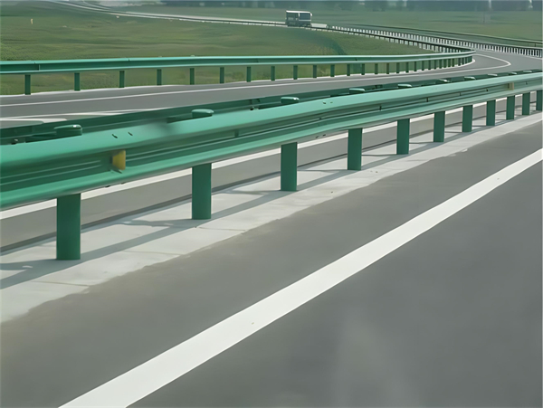 河源波形梁护栏在高速公路的应用